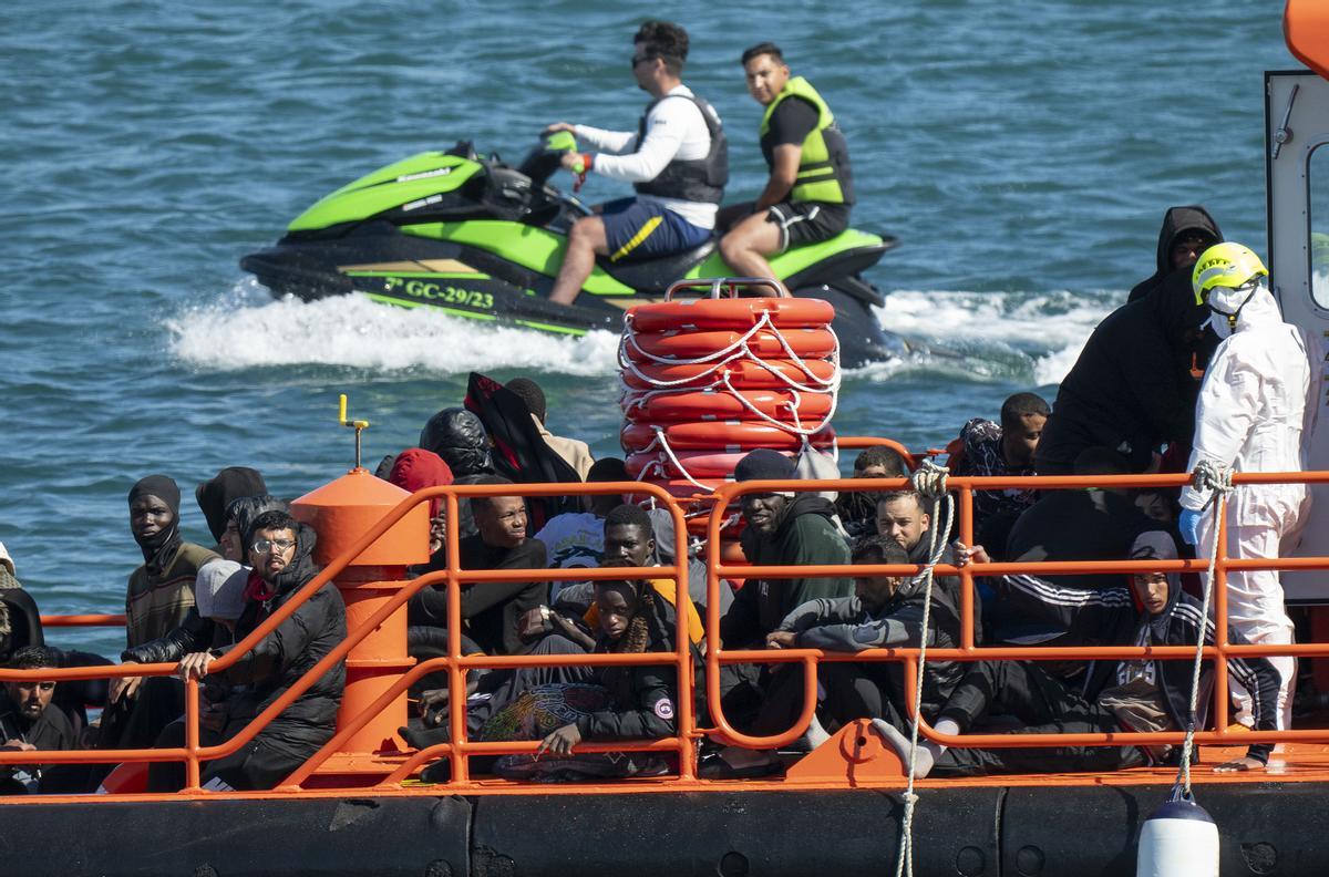 Rescate de 77 personas en aguas de Lanzarote el domingo 14 de junio de 2026