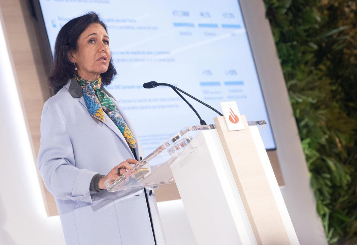 Archivo - La presidenta del Banco Santander, Ana Botín, durante la presentación de los resultados de Banco Santander.