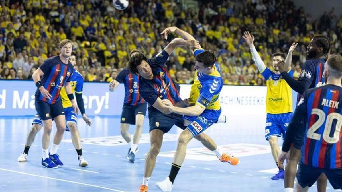 El Barça resisteix la pressió del Kielce per vèncer en l’últim instant (31-32) El Barça resisteix la pressió del Kielce per vèncer en l’últim instant (31-32)