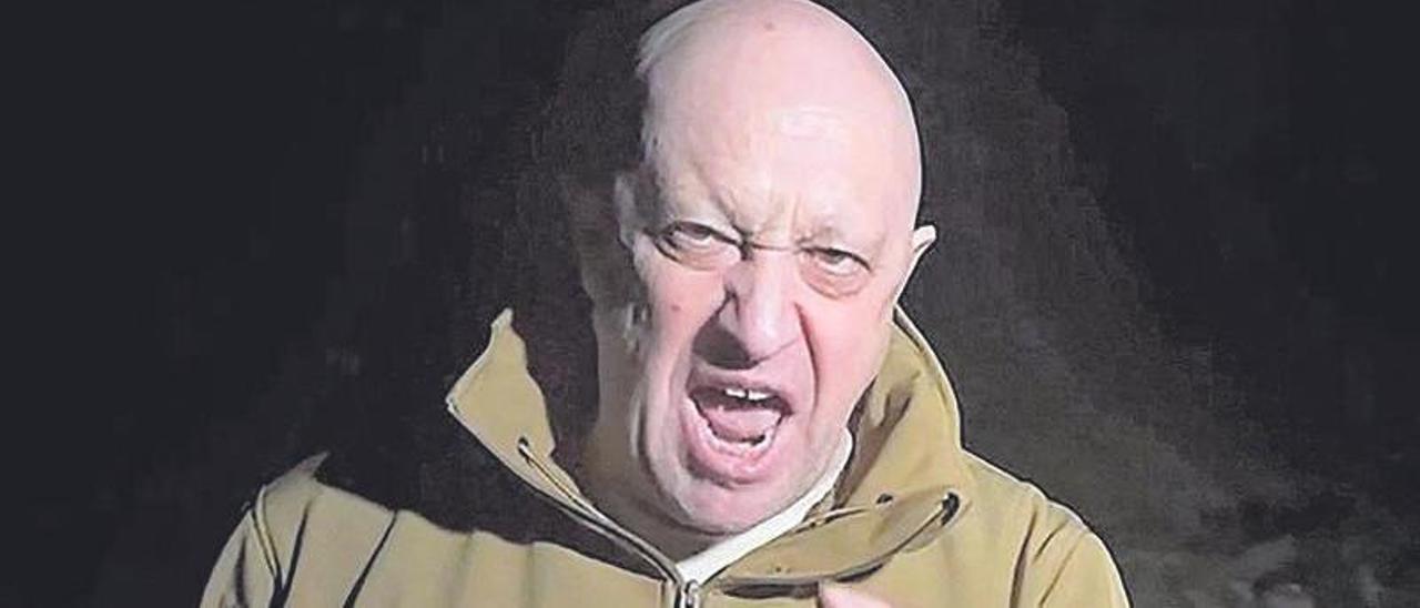 Yevgeni Prigozhin, en el vídeo en el que amenazaba a la cúpula rusa con retirarse de Bajmut.