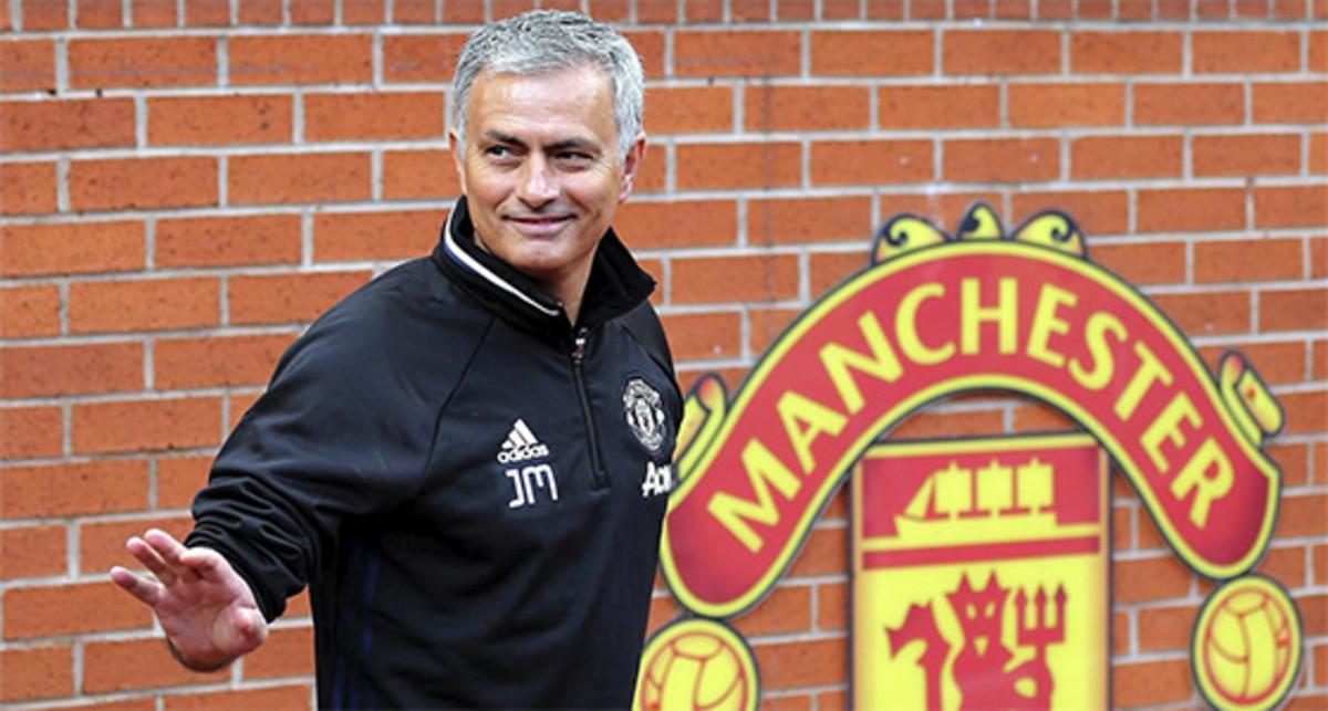 Mourinho, presentado como nuevo técnico del United