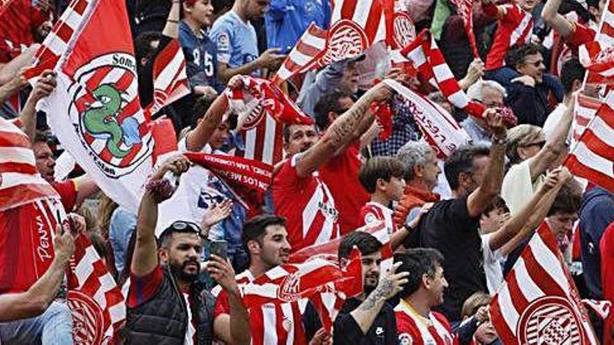 Aficionats del Girona, en un partit a Montilivi.