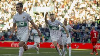 El Elche logra ante el Villarreal su primer triunfo de la temporada gracias a un triplete de Pere Milla (3-1)