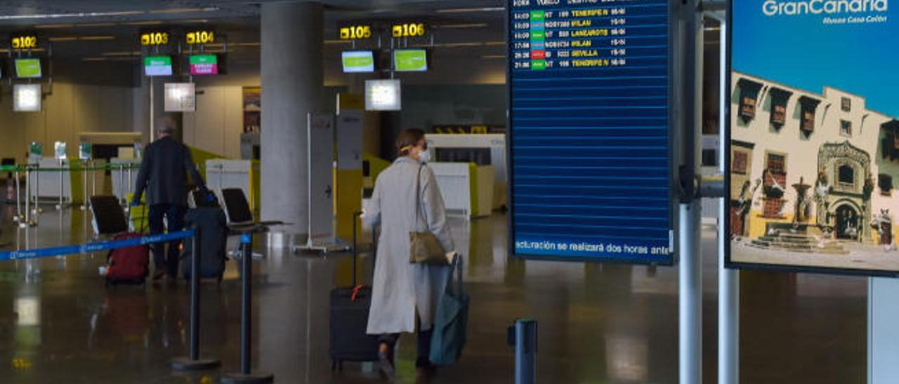 Aspecto desolado que presenta en aeropuerto de Gran Canaria.