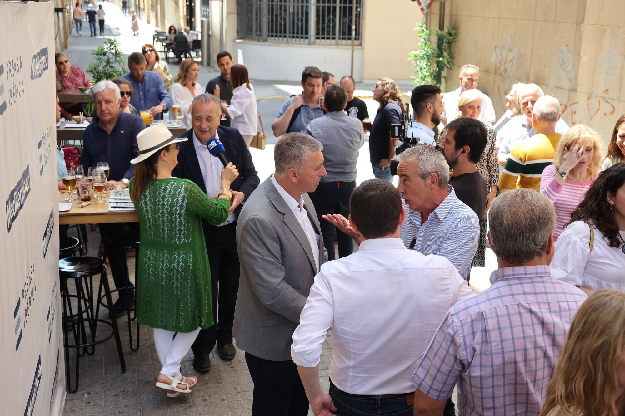 Las imágenes de la primera jornada de la Bodeguilla de 'Mediterráneo' en las fiestas de Sant Pasqual de Vila-real