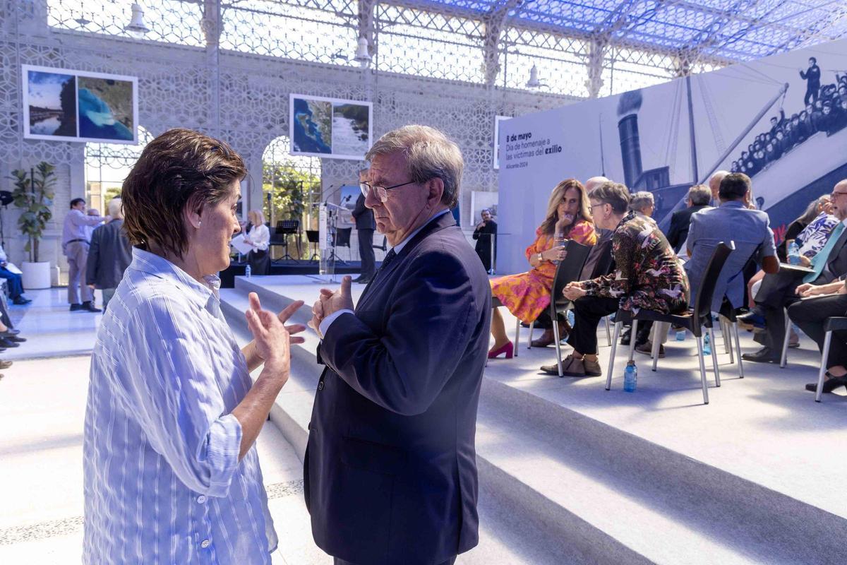 Pedro Sánchez asiste al acto en Casa Mediterráneo por el Día del Exilio