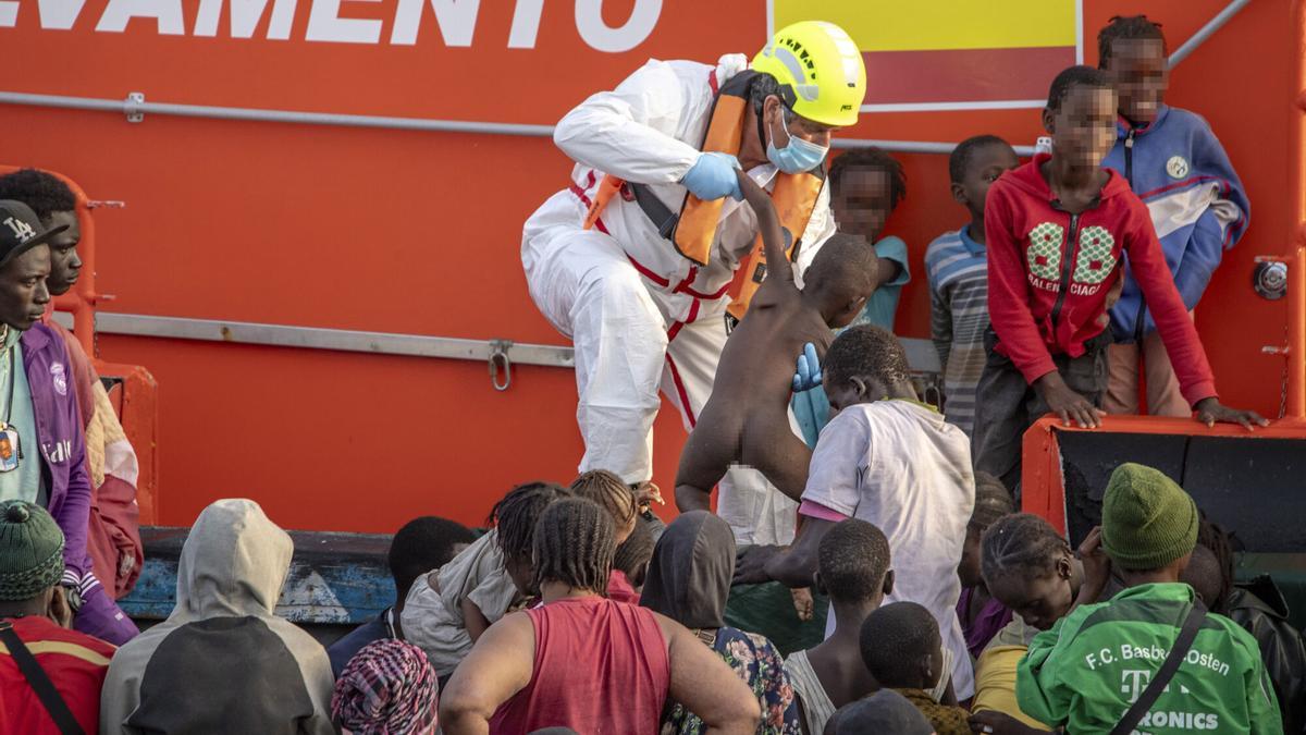 Imagen de un rescate de Salvamento Marítimo.