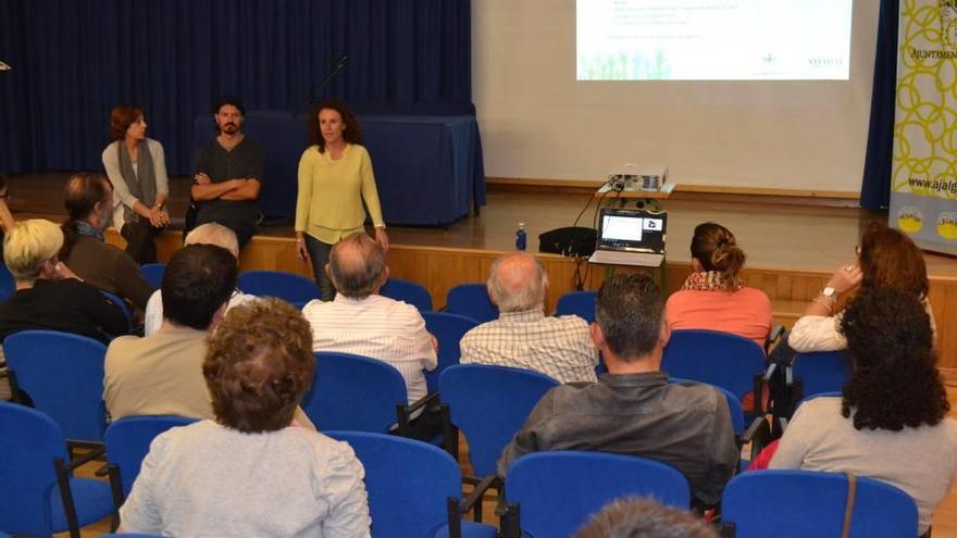 Momento en que la regidora explicó el proyecto.