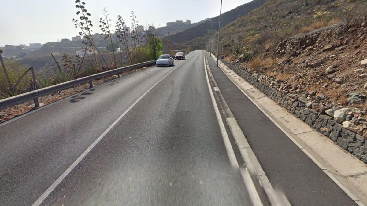 La carretera general del Sur entre Valle San Lorenzo y La Camella.