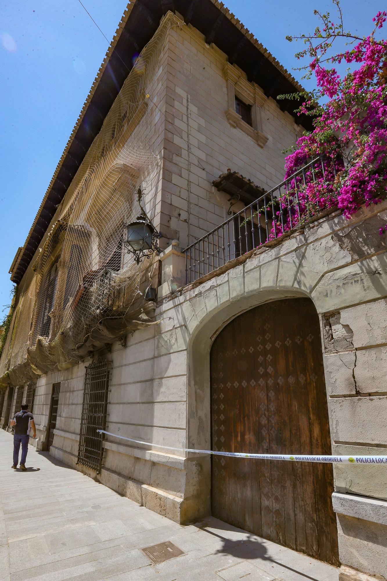 En este lamentable estado está el Palacio de Rubalcava de Orihuela