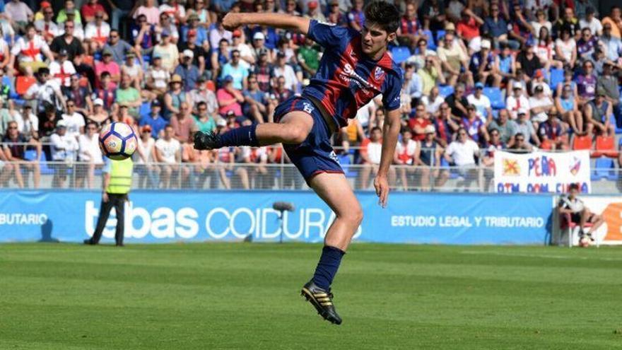 Gonzalo Melero amplía su contrato con el Huesca hasta 2020