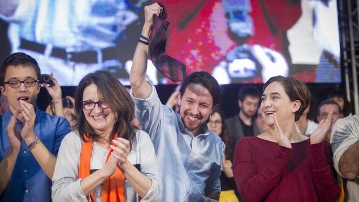 De izquierda a derecha, Íñigo Errejón, Mónica Oltra, Pablo Iglesias y Ada Colau, este viernes, en el mitin de Valencia.