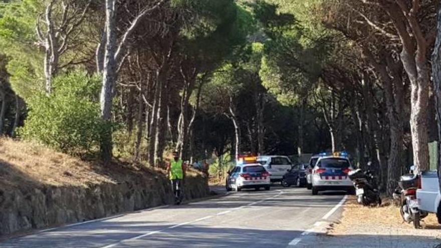 Serveis d&#039;emergència i policials, al lloc de l&#039;accident.