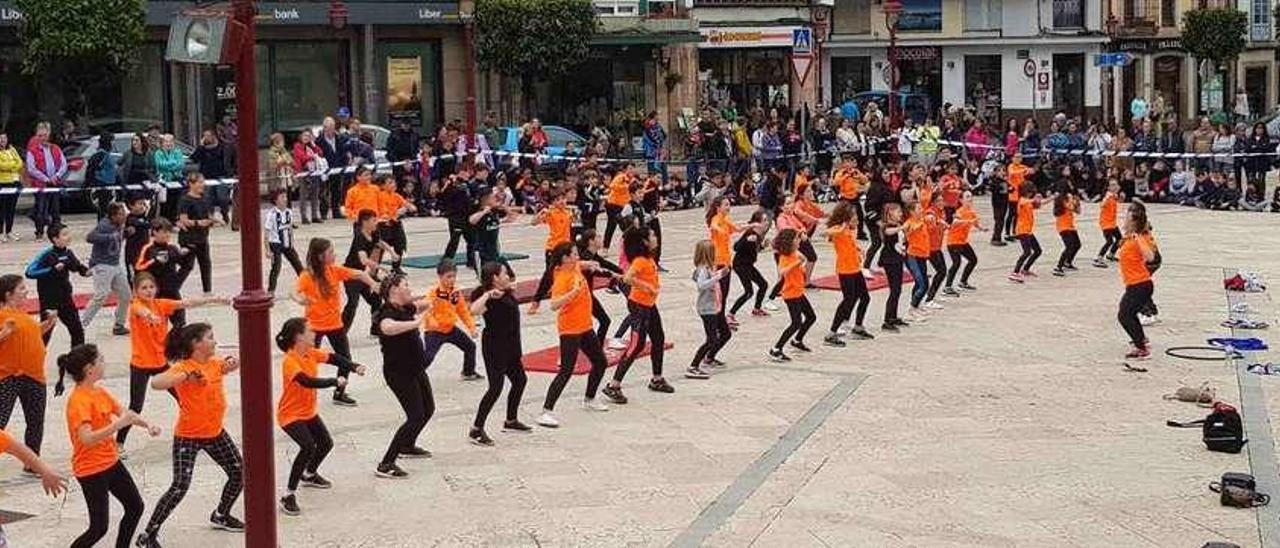 El colegio Maliayo se mueve en la calle