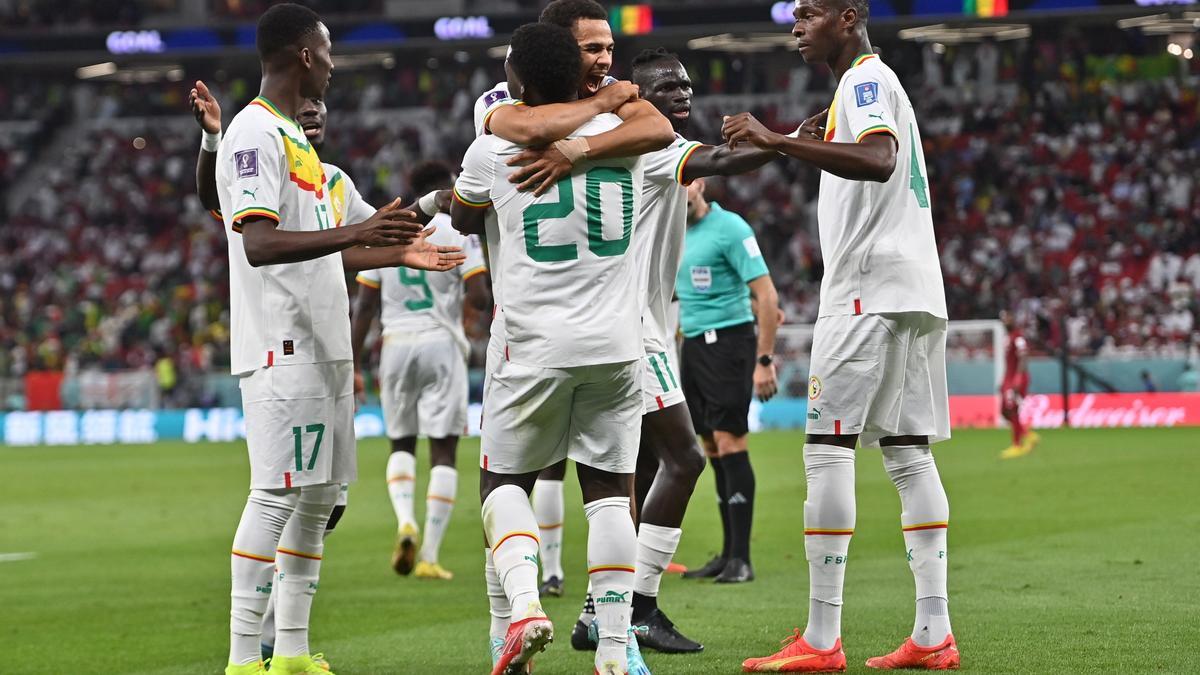 Resumen, goles y highlights del Qatar 1 - 3 Senegal de la fase de grupos  del Mundial de Qatar 2022