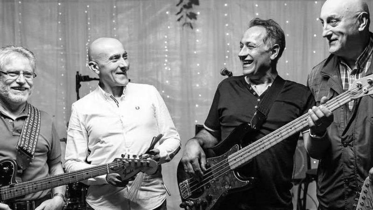 El grupo M80 actúa en la jornada inaugural.