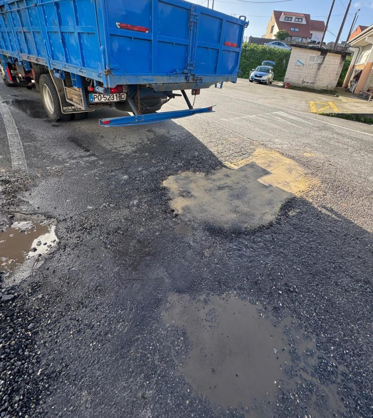 Los socavones reparados por el Ayuntamiento isleño.  | FDV