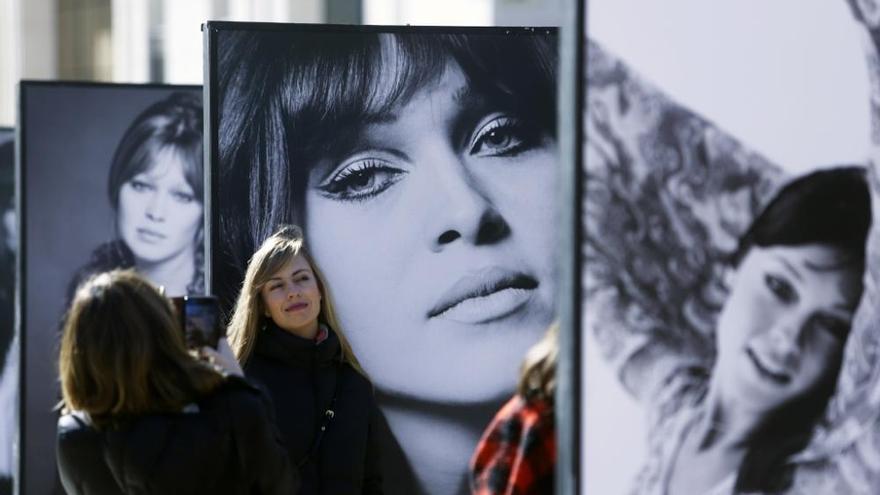 Exposición sobre Pepa Flores en la calle Alcazabilla.