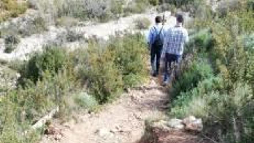 Los ciclistas de montaña repararán las cárcavas y la erosión en las sendas de la Granadella de Xàbia