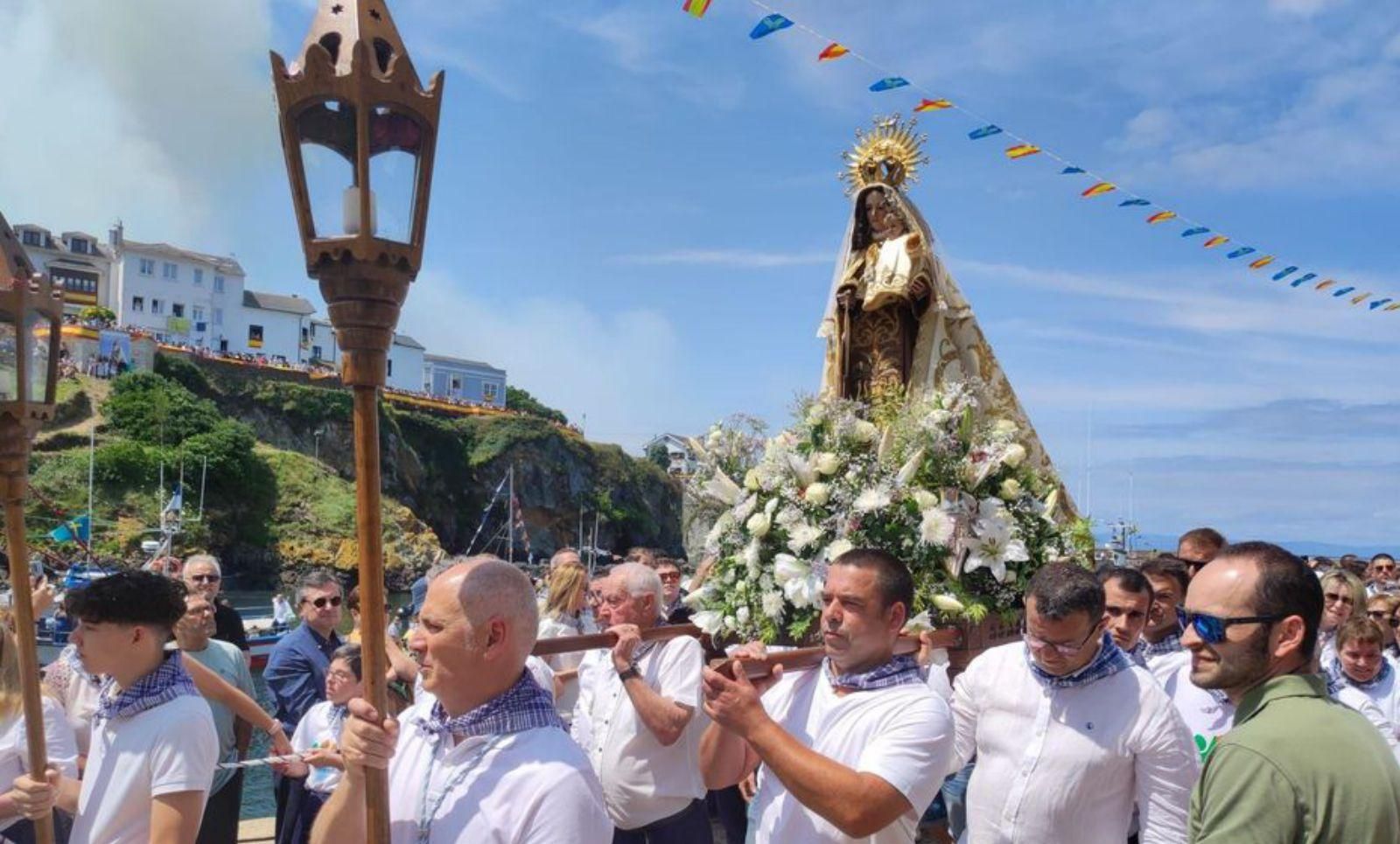 Procesión con la Virgen en una edición anterior.