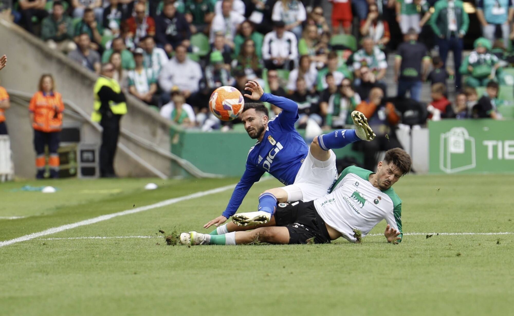 Así fue el partido entre el Real Oviedo y el Racing de Santander