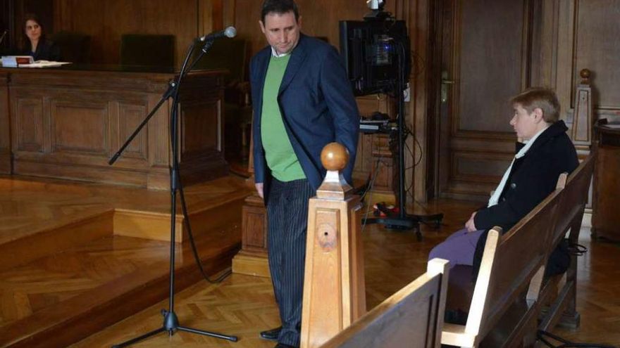José Mouriño y Carmen Reboredo, durante el juicio en Pontevedra. // Gustavo Santos