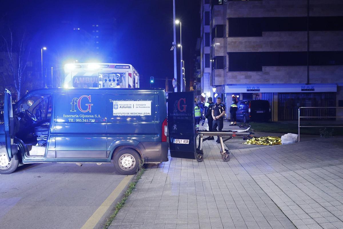 Brutal accidente de tráfico en Gijón con dos fallecidos