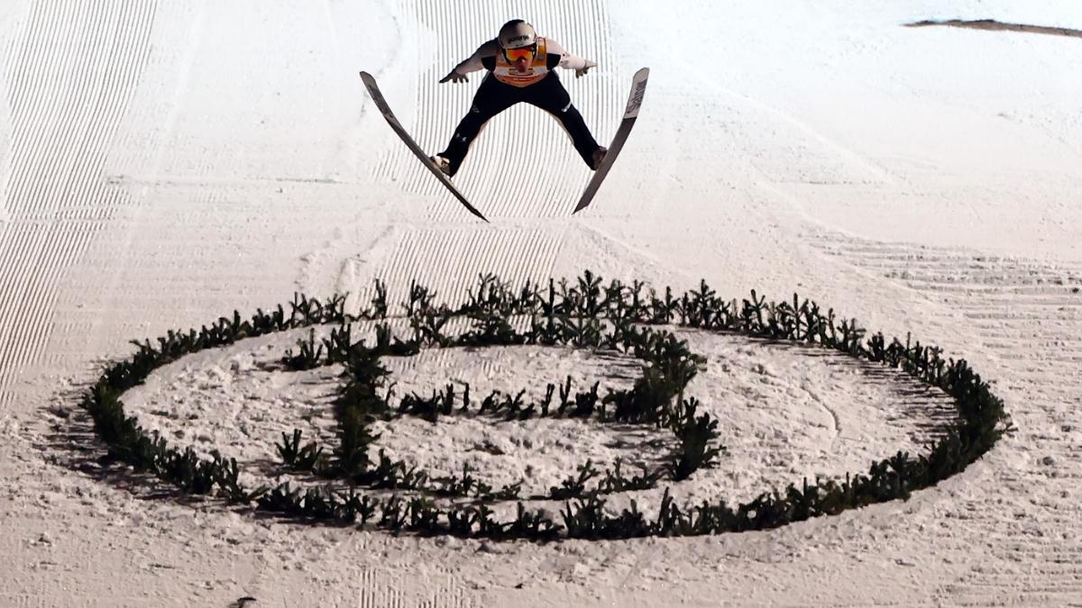 Domen Prevc, camino a su victoria en Bischofshofen