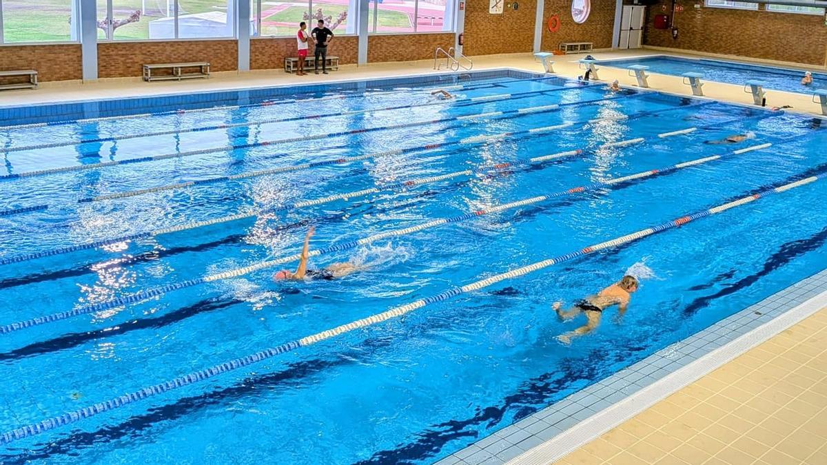 Desde primera hora de la mañana, la afluencia de personas ha sido constante.