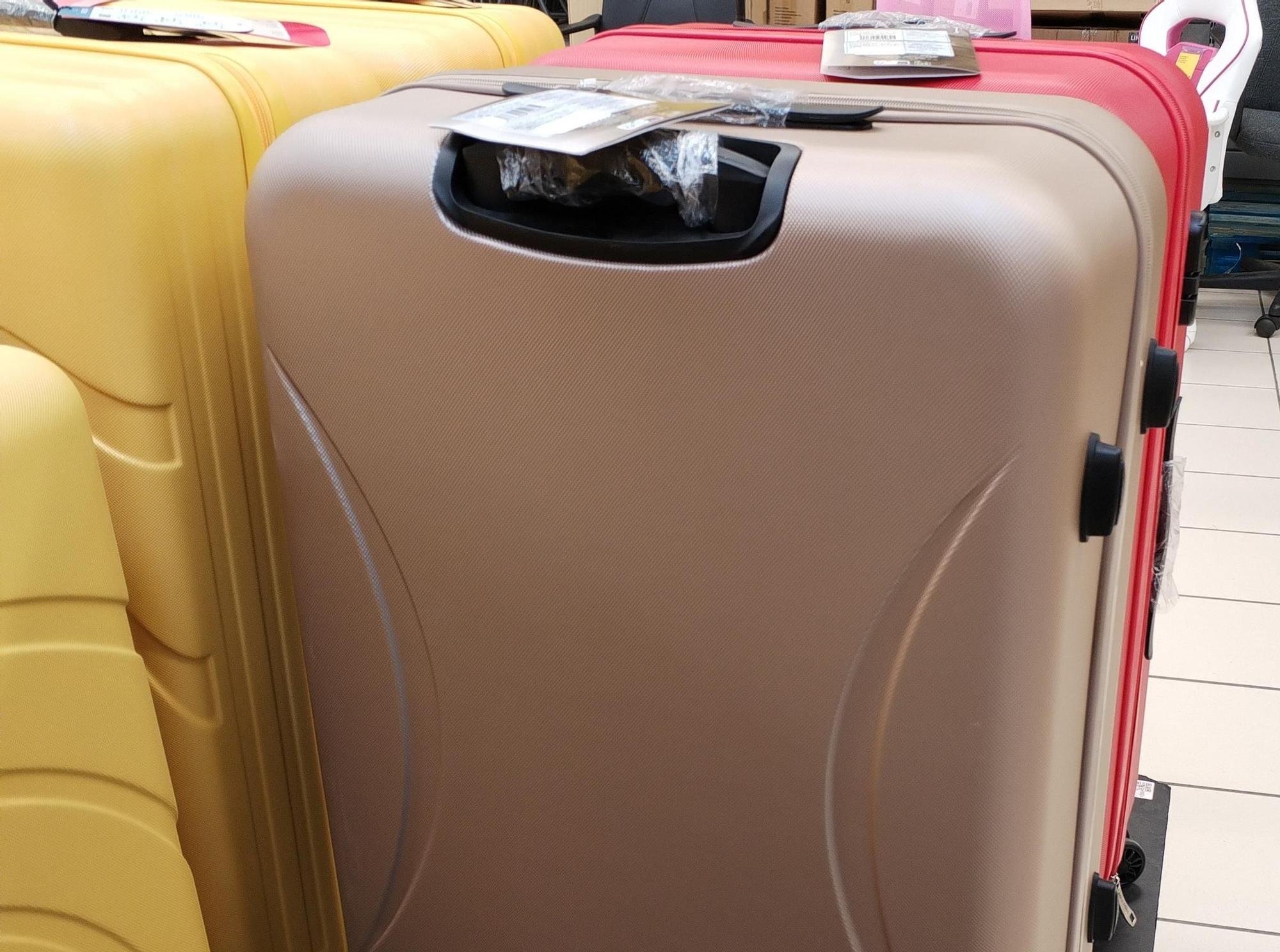 Buscan unas maletas perdidas entre Zas y Santa Comba