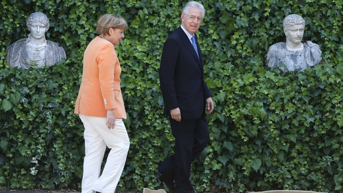 Merkel y Monti, en su encuentro en Villa madama de Roma el pasado 4 de julio. REUTERS