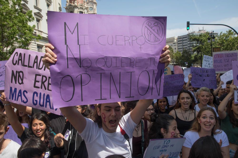 Estudiantes valencianos se manifiestan contra la sentencia de La Manada