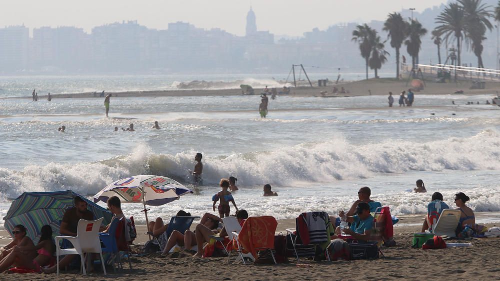 Intenso oleaje en Málaga