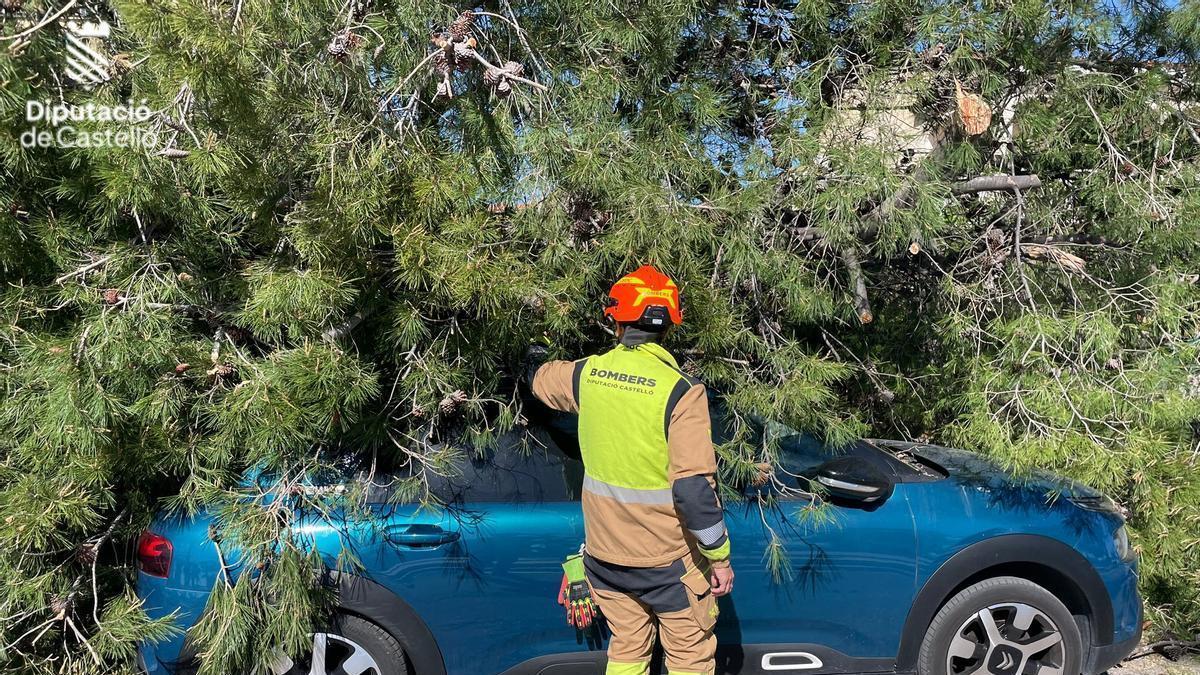 El canal oficial de los bomberos de Castellón insiste en tener precaución con el episodio de viento
