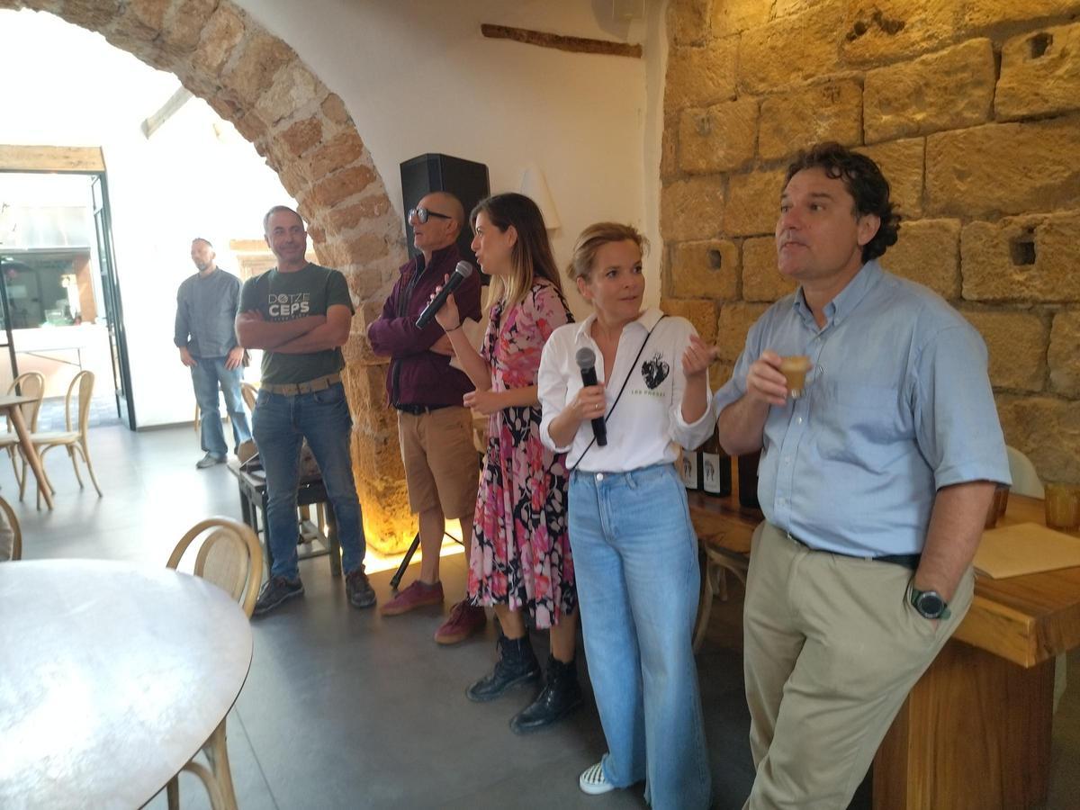 Los ponentes de la mesa redonda de vinos éticos