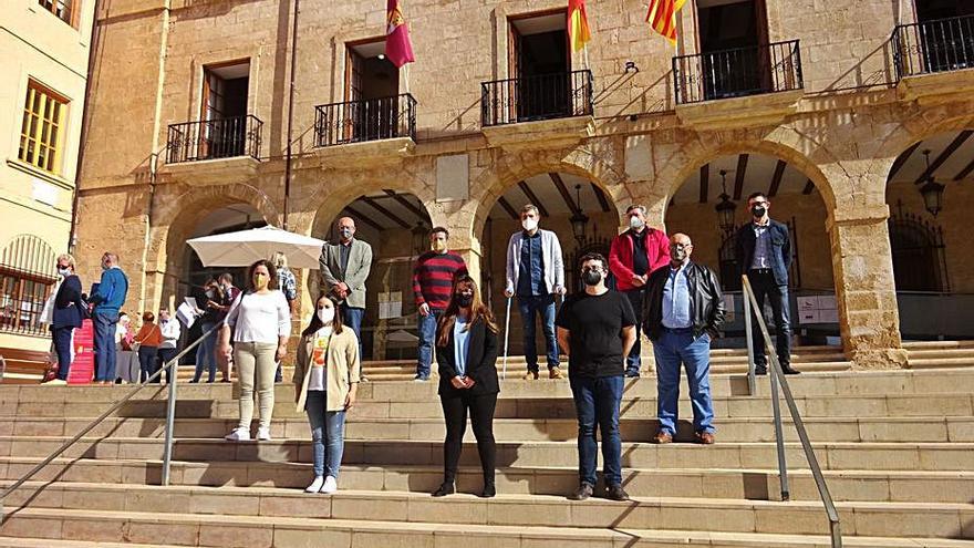 Los representantes de PSPV y Compromis ayer en Dénia | LEVANTE-EMV