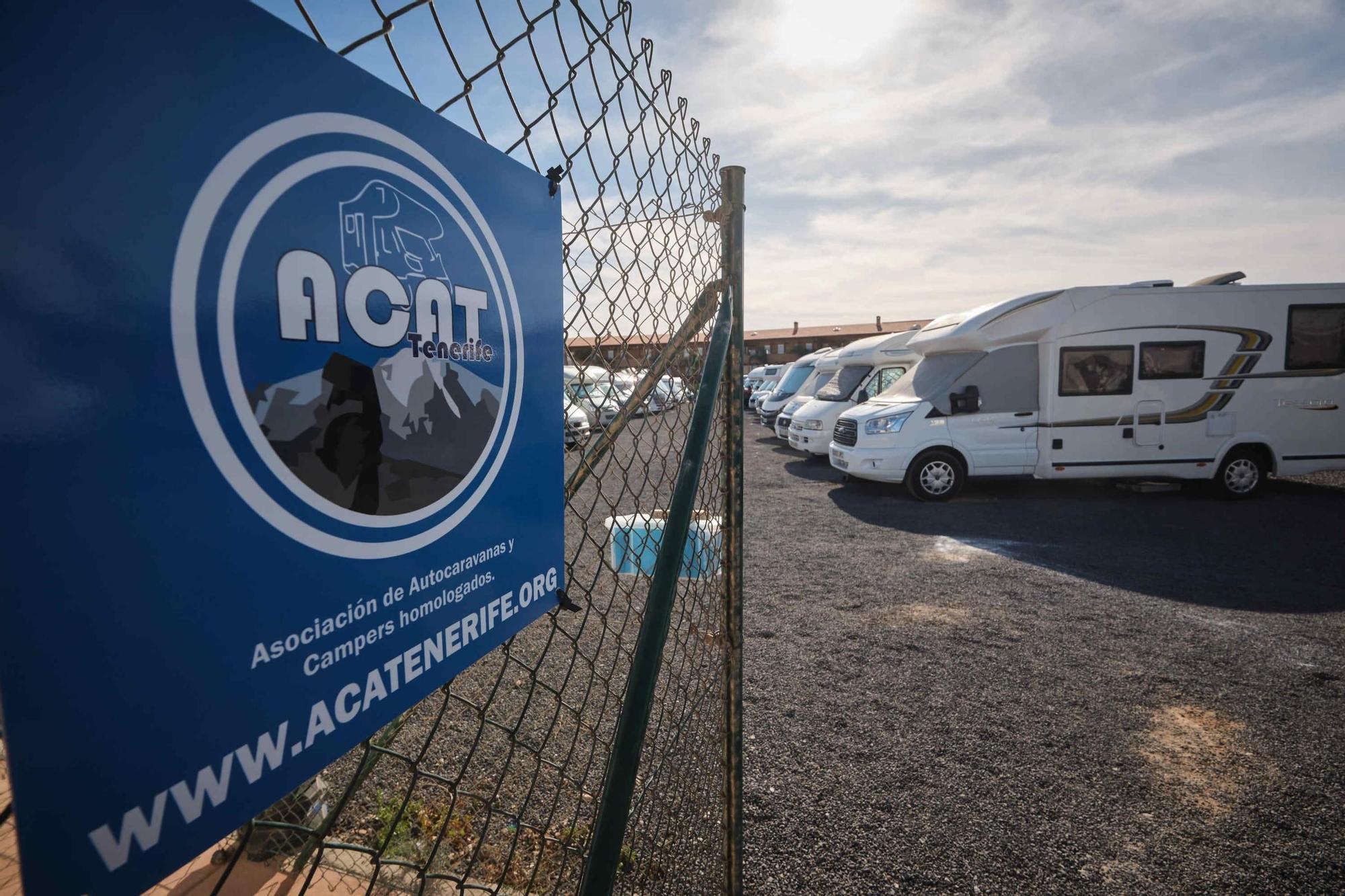 Reunión de caravanas en la costa de San Miguel de Abona