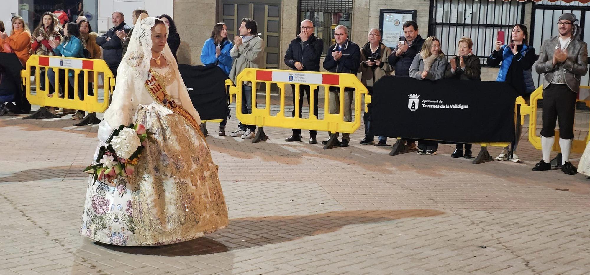 La ofrenda de las Fallas de Tavernes a la Mare de Déu dels Desemparats