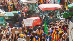 Desenes de tractors s’han manifestat aquest matí pel centre de Barcelona.
