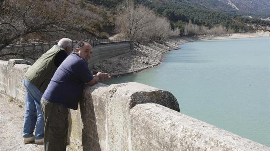 Comienza otra temporada de pesca en el coto del embalse