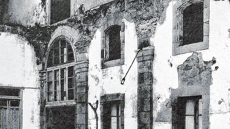 Estado de abandono del hospital en 1958.