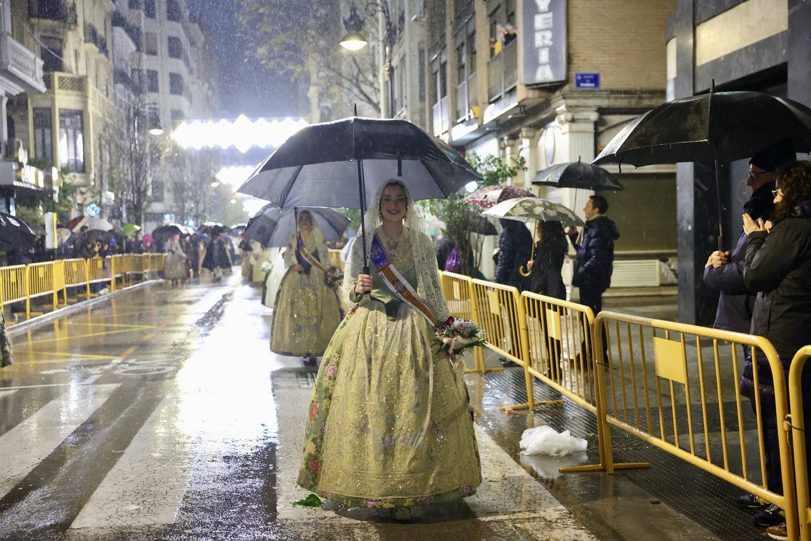 Las emociones de Berta y la corte en la Basílica