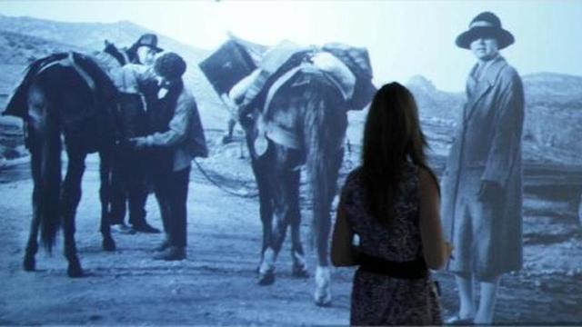 "Atesorar España" reúne las fotografías captadas por fotógrafos enviados por la Hispanic para crear su propio fondo documental.