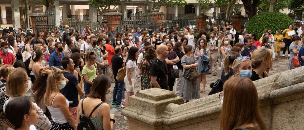 Opositores de Magisterio esperan a ser llamados en la convocatoria de este pasado junio.