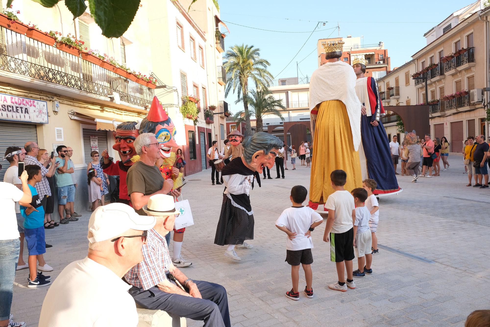 Así ha sido el acto de inaguración de la nueva Plaza de Arriba de Elda