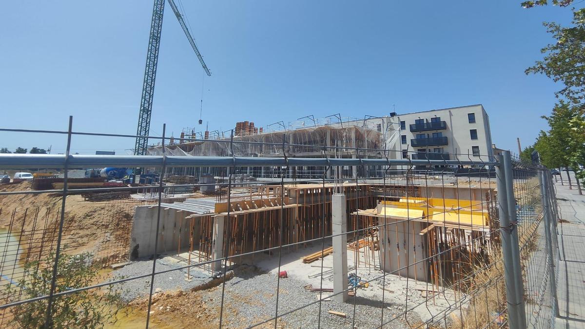 Edifcios en construcción en la zona de Les Bellotines, en Lugones.