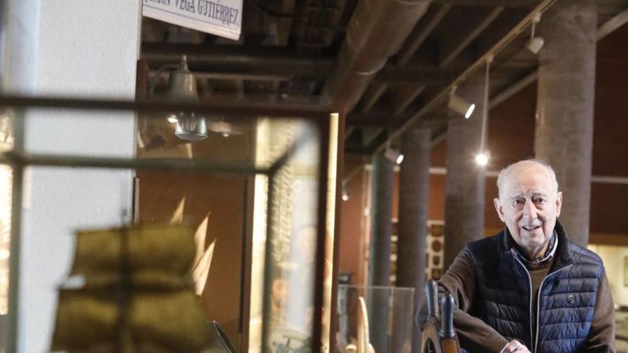 José Ramón García, ayer, en el Museo Marítimo.  | MARA VILLAMUZA