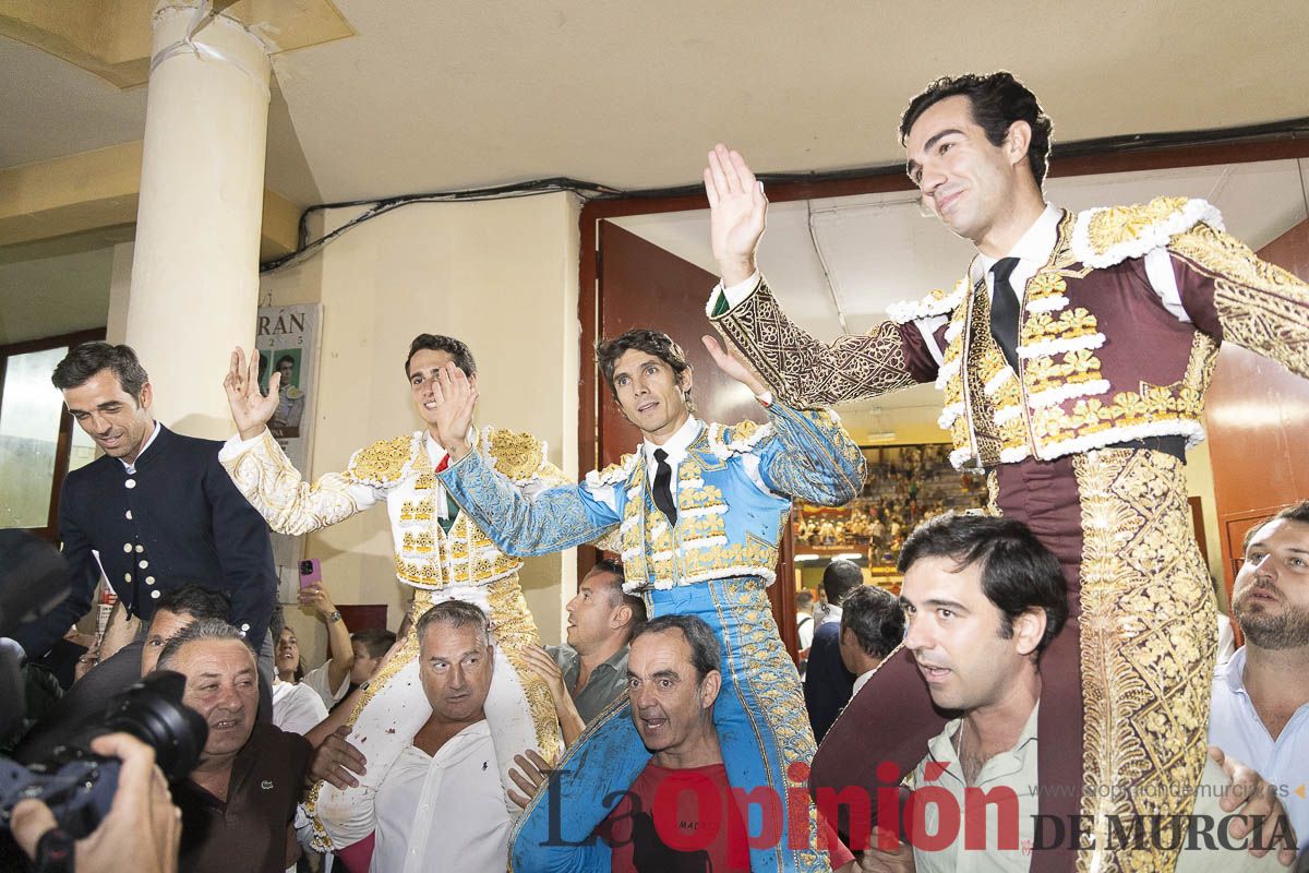 Tarde histórica en Abarán con la alternativa de José María Trigueros y el indulto de Tomás Rufo, junto a Castella salieron a hombros