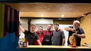 Quatre xefs es troben a Sallent per fer els entrepans de la Fumera