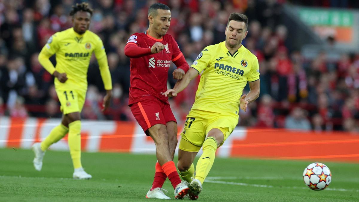 Thiago Alcántara en una acción del partido